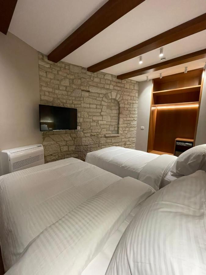 Palorto Traditional Hotel Gjirokastër Exteriör bild