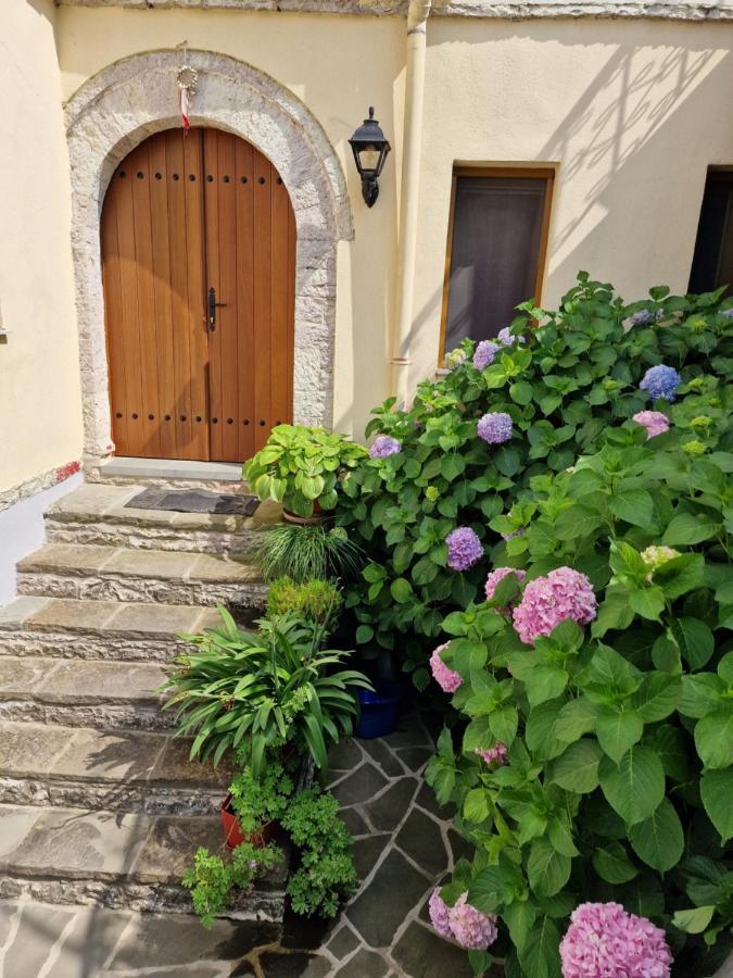 Palorto Traditional Hotel Gjirokastër Exteriör bild